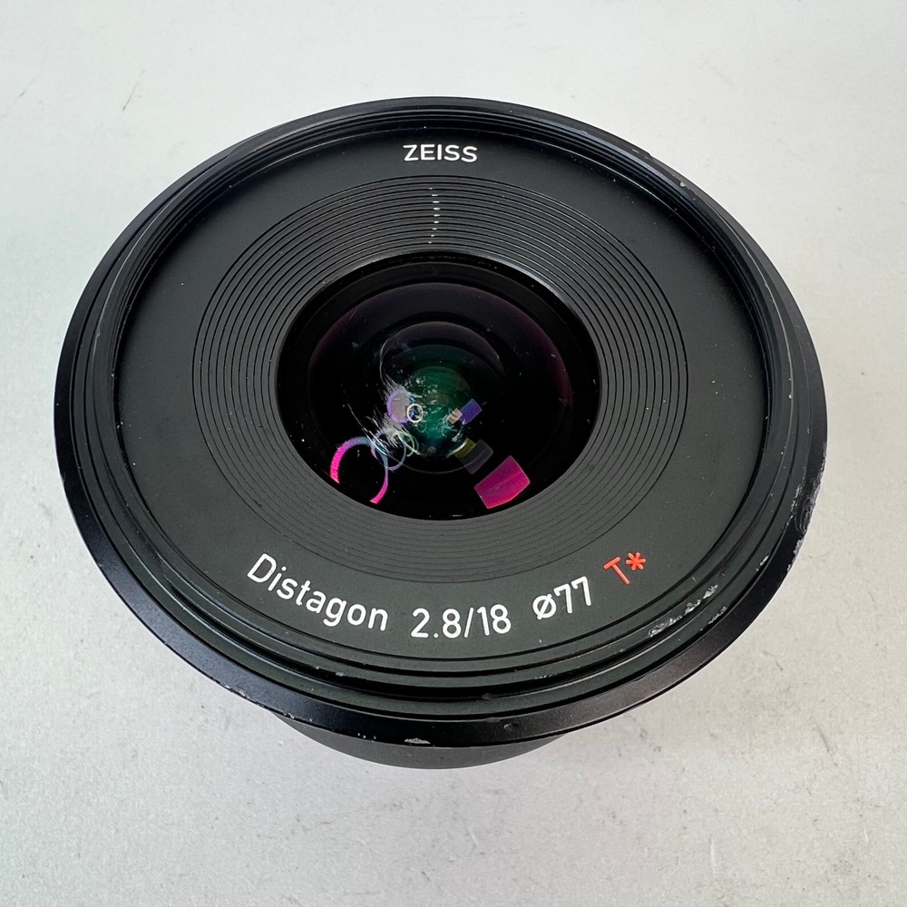 Zeiss Distagon 2.8/18 T* E mount Camera Lens‎ 077mm